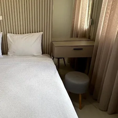 Amphis House Casa vacanze