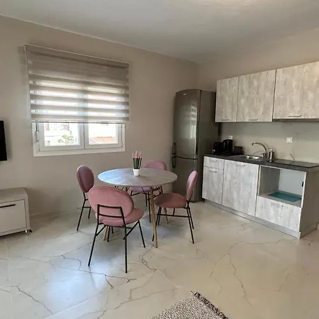 Amphis House Νικήτη