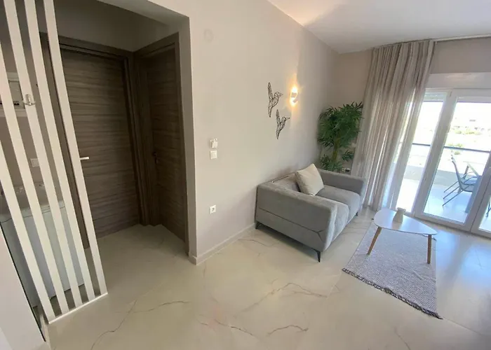 Amphis House